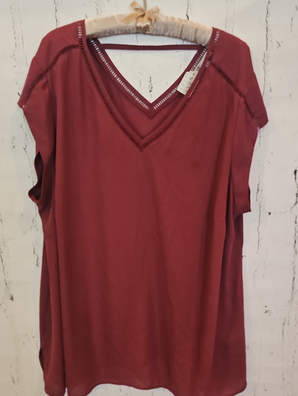 DR2 Women's V-Neck Cap Sleeve Tunic in Rust Red